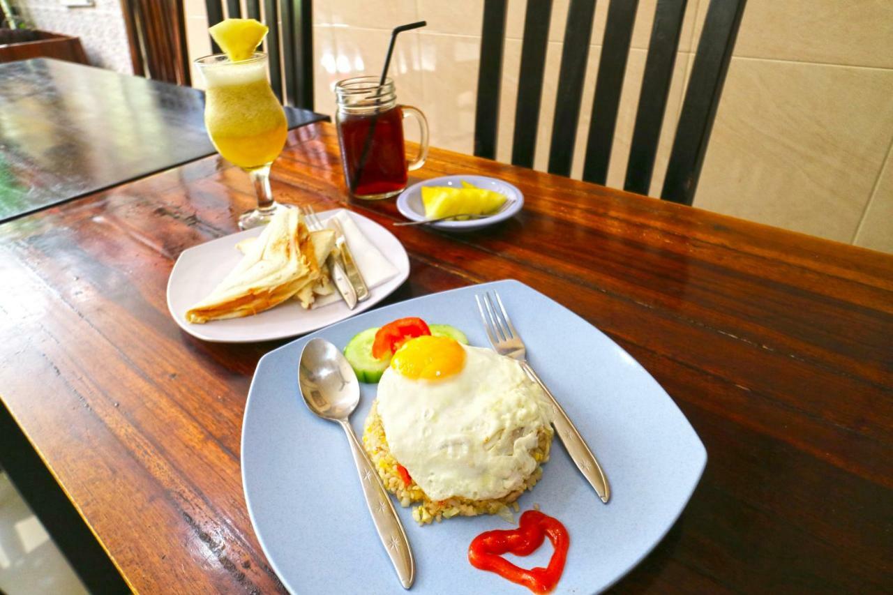 Rena Segara House Guest house 2*